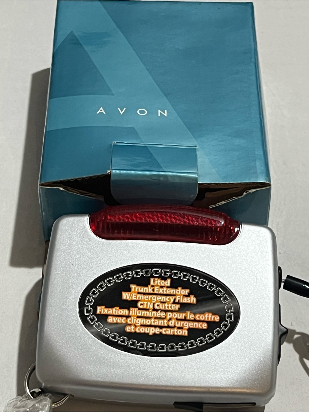 Vintage Avon Lighted Trunk Extender W/Emergency Flash CTN Cutter